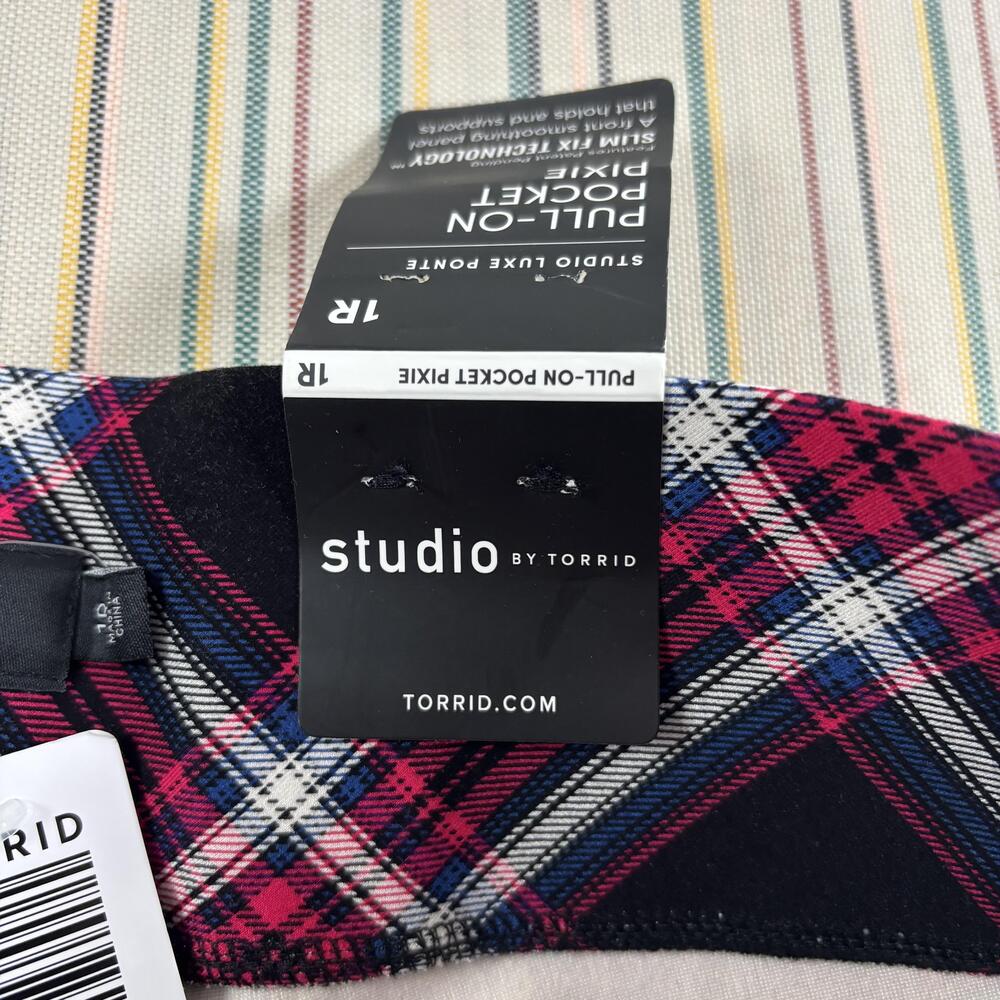 NEW Torrid Pants Womens 1 Regular Black Plaid Pull-On Pocket Pixie Ponte Skinny - Picture 6 of 13